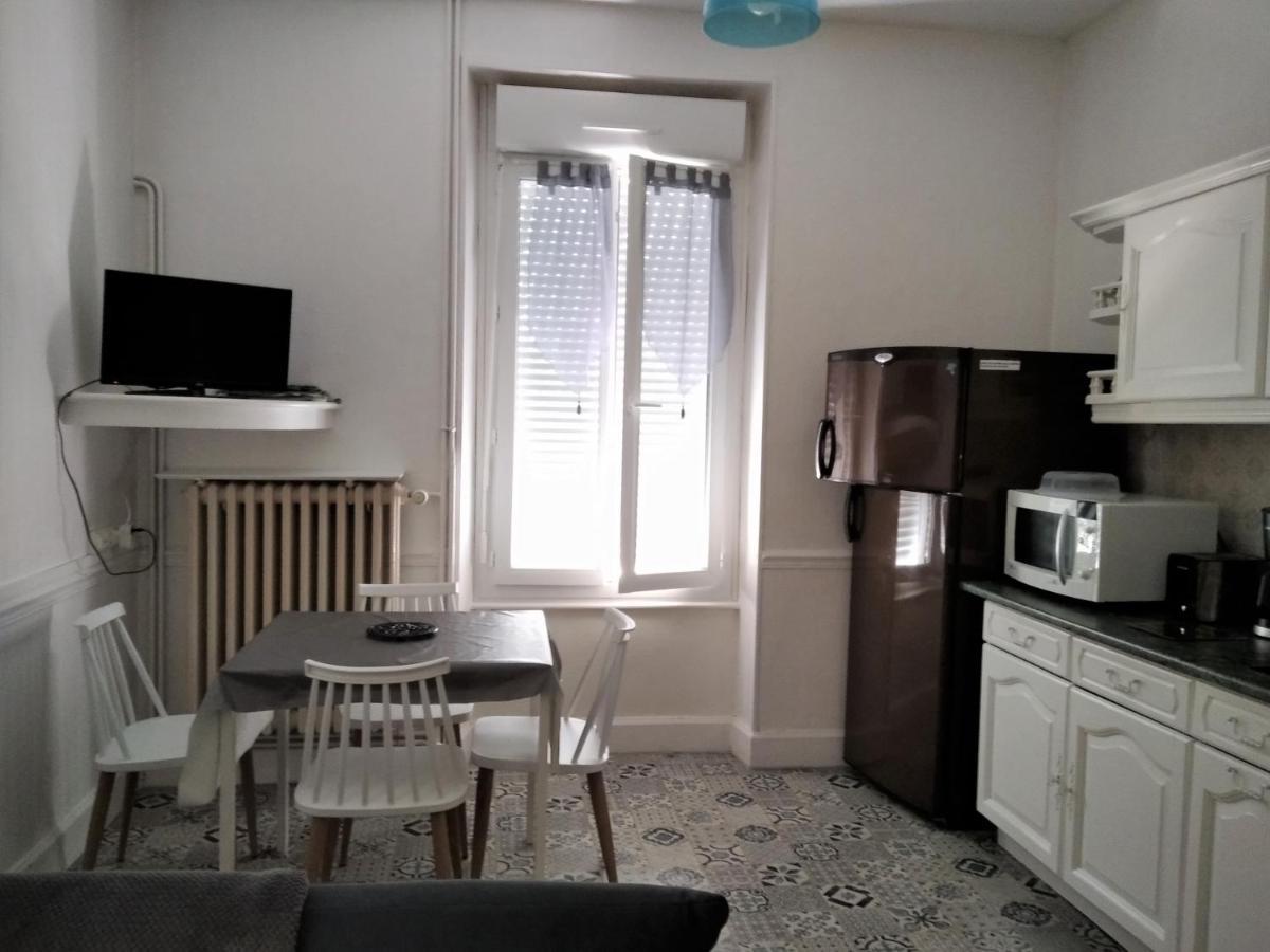 Apartamento Doux Ombrages La Bourboule Exterior foto